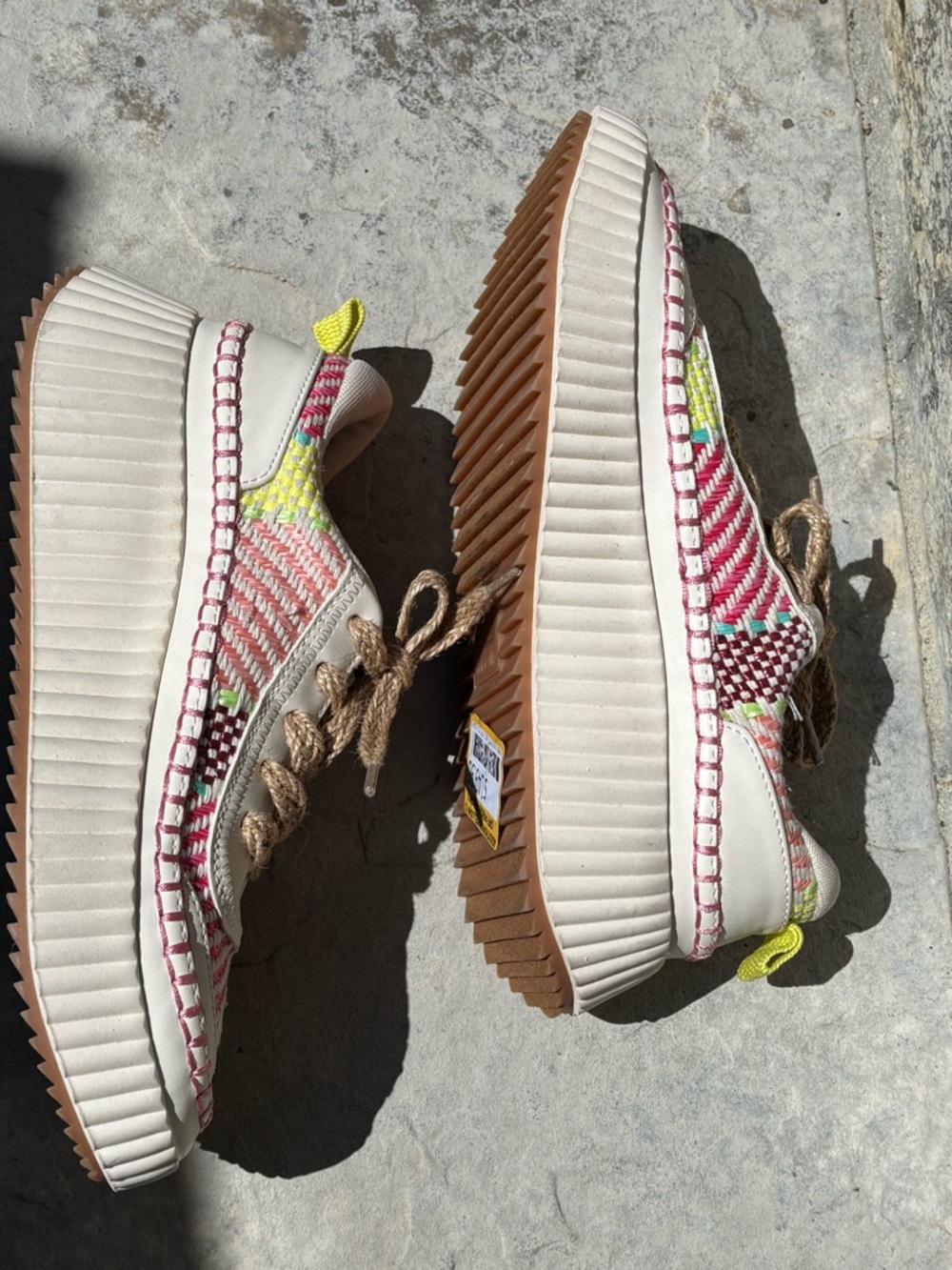 Dolce Vita Daran Ribbed Platform Sneakers - Picture 2 of 8